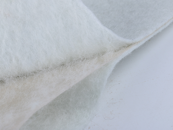 熱焊接是復(fù)合土工膜焊接技巧之一 熱焊接是復(fù)合土工膜焊接技巧之一