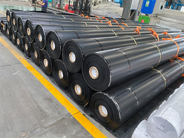 魚塘使用水產(chǎn)防滲膜能夠達(dá)到怎樣的效果？