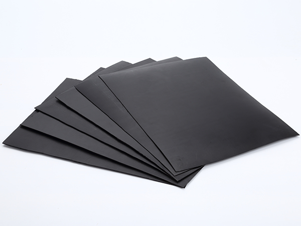 及時(shí)拯救破損的水產(chǎn)養(yǎng)殖防滲膜