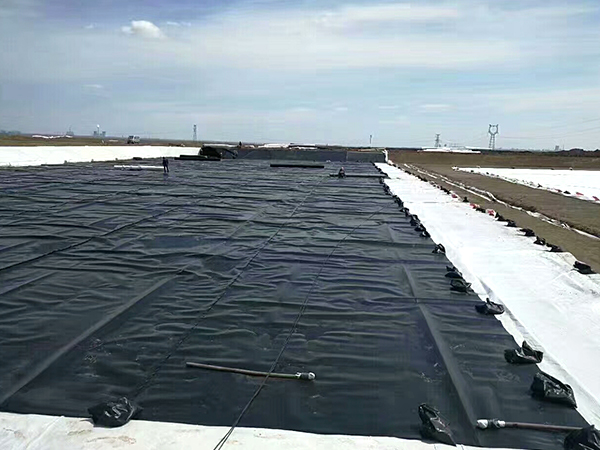 施工技術(shù)入手分析水產(chǎn)防滲膜鋪設(shè)細(xì)節(jié) 施工技術(shù)入手分析水產(chǎn)防滲膜鋪設(shè)細(xì)節(jié)