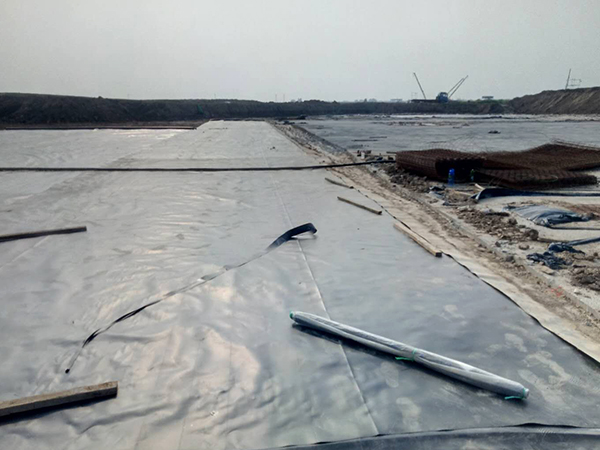 概述養(yǎng)殖防滲膜鋼筋搭接細節(jié)知識 概述養(yǎng)殖防滲膜鋼筋搭接細節(jié)知識