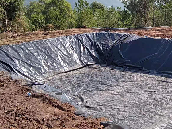 生產(chǎn)中哪些因素會影響防滲膜厚度？