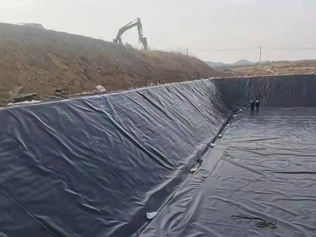 合理裁剪防滲土工膜工作可避免浪費 合理裁剪防滲土工膜工作可避免浪費