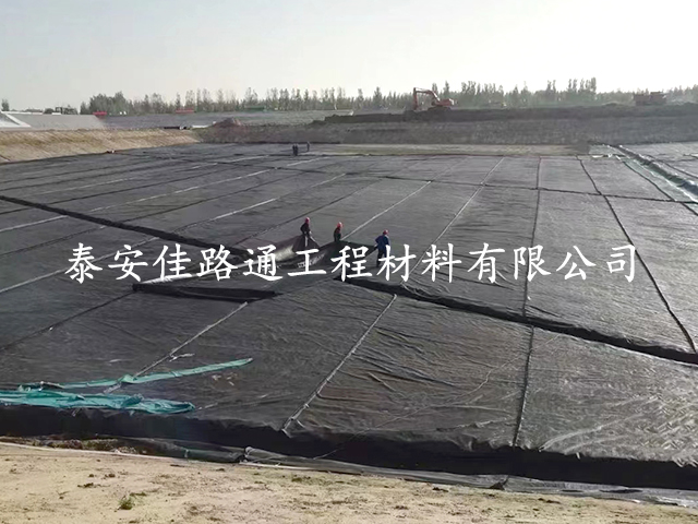 處理好防滲土工膜焊縫，保障施工質(zhì)量