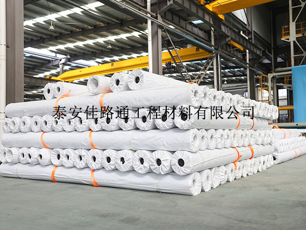 沉著應(yīng)對(duì)養(yǎng)殖防滲膜鋪設(shè)過(guò)程中所出現(xiàn)的問(wèn)題 沉著應(yīng)對(duì)養(yǎng)殖防滲膜鋪設(shè)過(guò)程中所出現(xiàn)的問(wèn)題