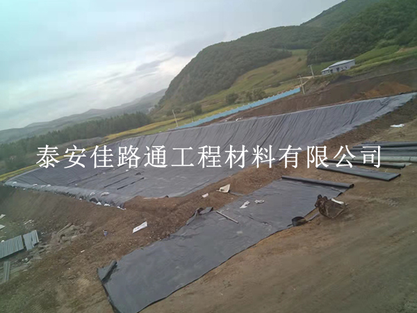 魚蝦養(yǎng)殖防滲膜鋪設(shè)使用專注細(xì)節(jié)施工 魚蝦養(yǎng)殖防滲膜鋪設(shè)使用專注細(xì)節(jié)施工