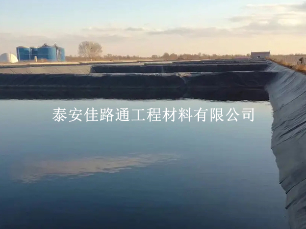 尾礦庫為何要選擇糙面土工膜進(jìn)行鋪設(shè)？