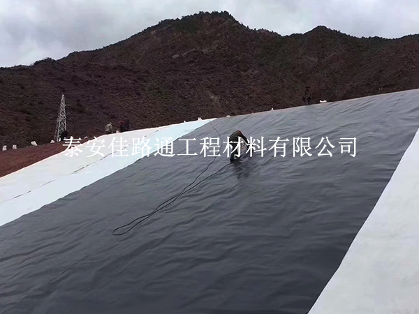 掌握水產(chǎn)養(yǎng)殖防滲膜鋪設過程中的注意事項 掌握水產(chǎn)養(yǎng)殖防滲膜鋪設過程中的注意事項