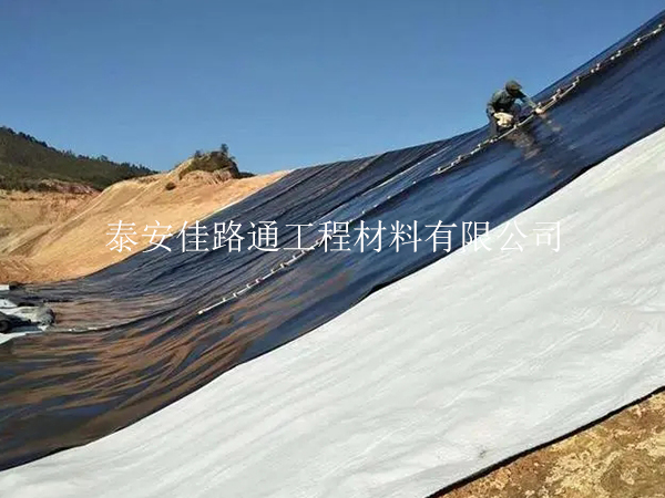 防滲膜廠家介紹魚塘防滲膜鋪設(shè)基層處理的要求 防滲膜廠家介紹魚塘防滲膜鋪設(shè)基層處理的要求