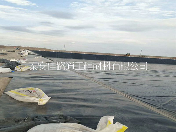 貯存魚塘防滲膜的過程有哪些硬性條件？