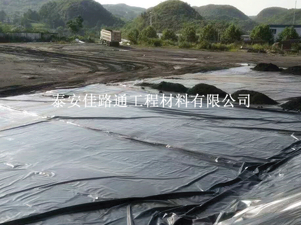 魚(yú)蝦養(yǎng)殖防滲膜膠粘方法須格外注意 魚(yú)蝦養(yǎng)殖防滲膜膠粘方法須格外注意