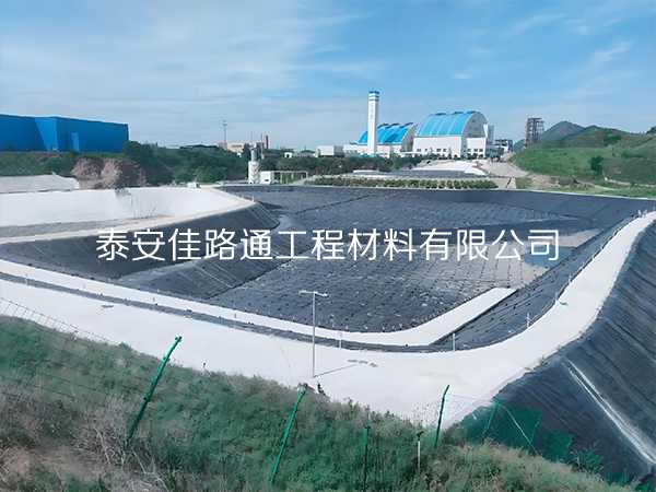 魚塘防滲膜在鋪設(shè)過(guò)程中須避免的兩大問(wèn)題