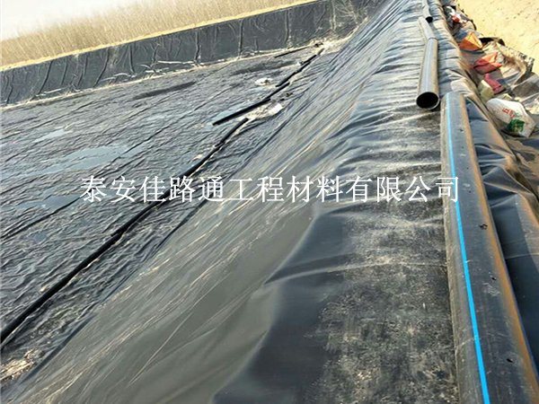 魚塘防滲膜:革新水產(chǎn)養(yǎng)殖的綠色守護(hù)神 魚塘防滲膜:革新水產(chǎn)養(yǎng)殖的綠色守護(hù)神