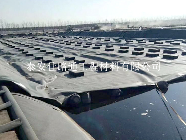 養(yǎng)殖防滲膜特殊施工創(chuàng)新方案 養(yǎng)殖防滲膜特殊施工創(chuàng)新方案