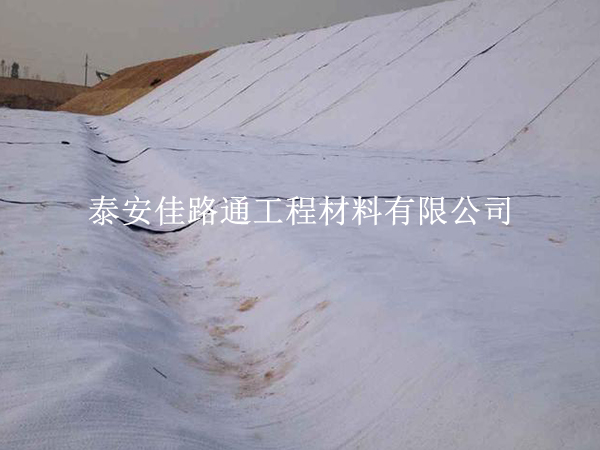 養(yǎng)殖防滲膜破損修復(fù):高效便捷的解決之道 養(yǎng)殖防滲膜破損修復(fù):高效便捷的解決之道