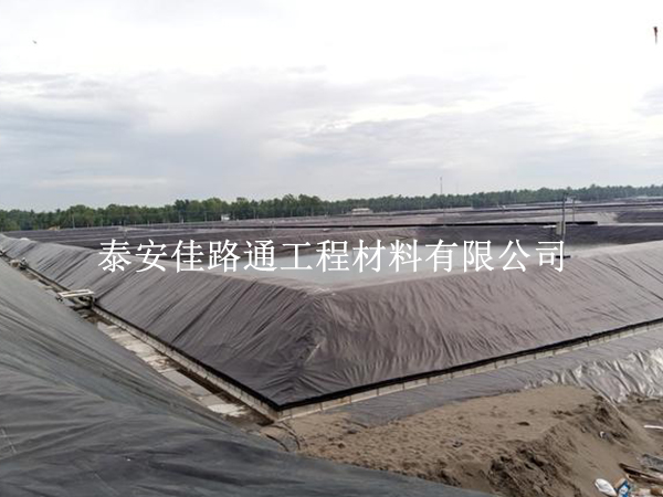 水產(chǎn)養(yǎng)殖防滲膜施工細(xì)節(jié)掌握:確保高效與環(huán)保的秘訣 水產(chǎn)養(yǎng)殖防滲膜施工細(xì)節(jié)掌握:確保高效與環(huán)保的秘訣